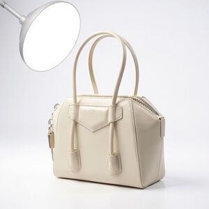 GIVENCHY
Mini Antigona Lock Bag in Box Leather Serial # MP A 1220